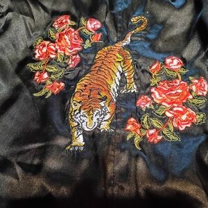 Rue 21 Polyester Zip up Jacket Pockets Embroidered Tiger &  Roses Pre-owned